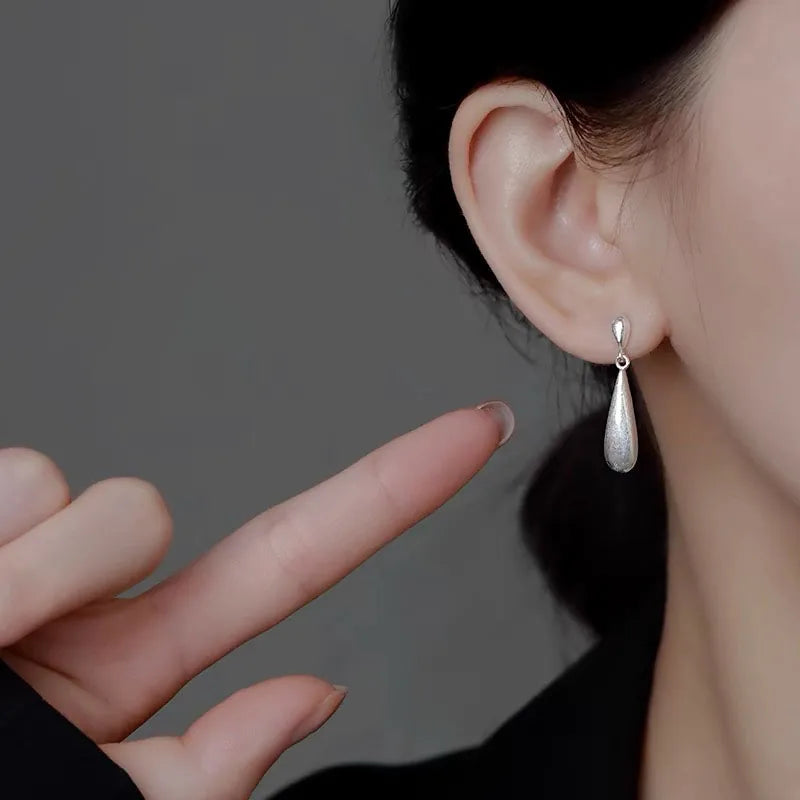 Boucles d'Oreilles Clou Goutte d'Eau en Zircon Blanc