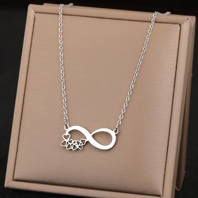 Collier Symbole Infini Pendentif Femme Petits Coeurs argent