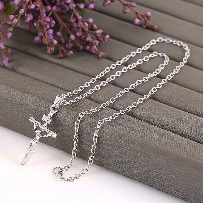 Christelijke ketting en hanger met kruis van Jezus 