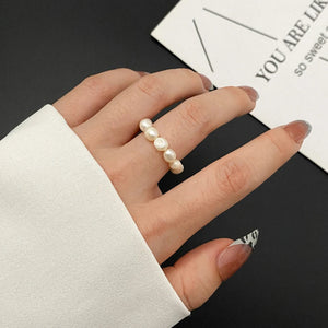 Bague Anneau avec Perles Blanches