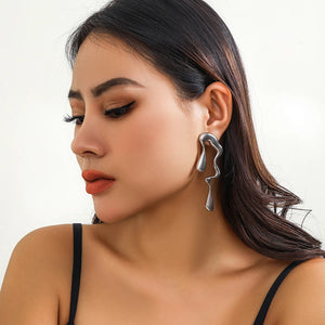 Boucles d'Oreilles Clou Goutte d'Eau Asymétrique argent