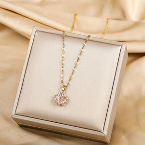 Collier Romantique avec Pendentif Fleur Rose et Zircon