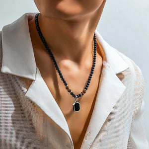 Collier Pendentif en Perles Noires pour Homme