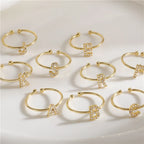 Verstelbare gepersonaliseerde ring met initiaal