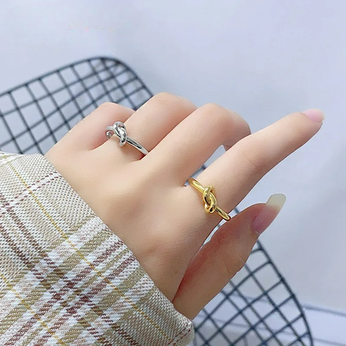 Verstelbare ring met zilveren knoop