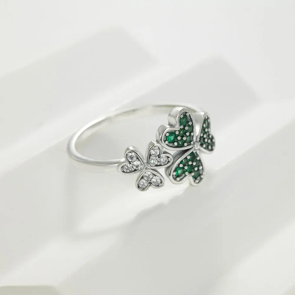 Bague avec Coeurs en Zircon Vert Trèfle à 3 Feuilles