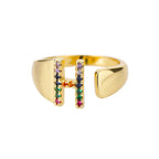Brede gepersonaliseerde ring met regenbooginitiaal h