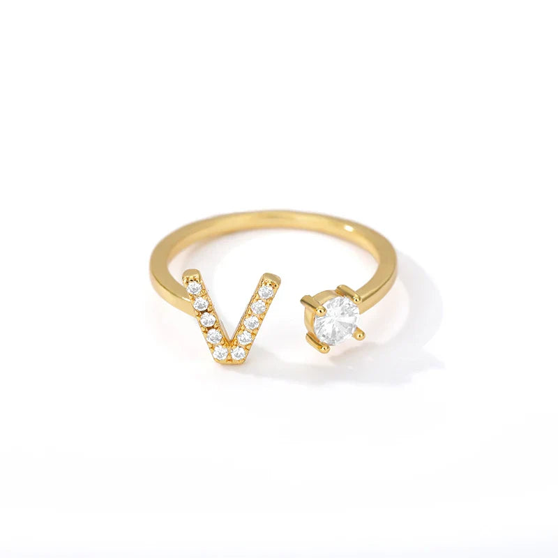 Gepersonaliseerde ring met initiaal v