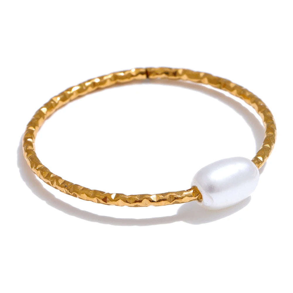 Ring met zoetwaterparel goud