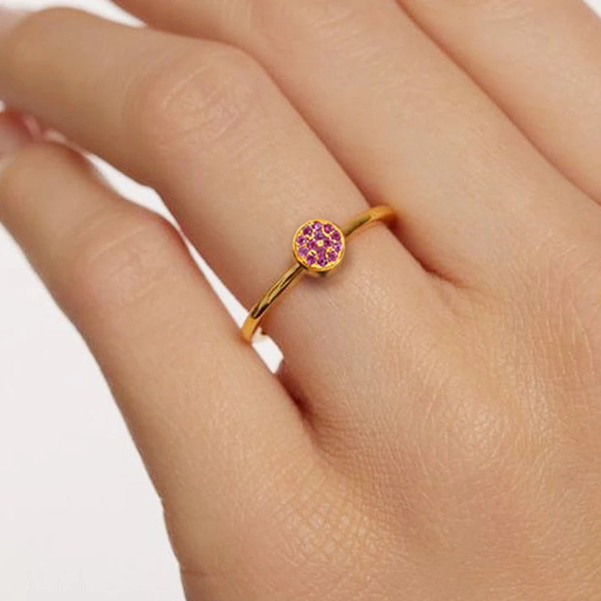 Ring met kleine ronde geboortestenen voor dames juli