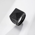Bague avec Pyramide Egyptienne noir
