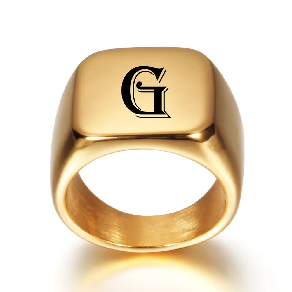 Brede herenring gepersonaliseerd met initiaal g