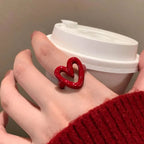 Ring met rood geëmailleerd hart