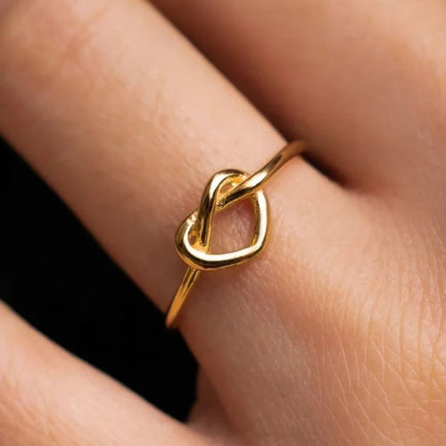Ring met verweven hart r