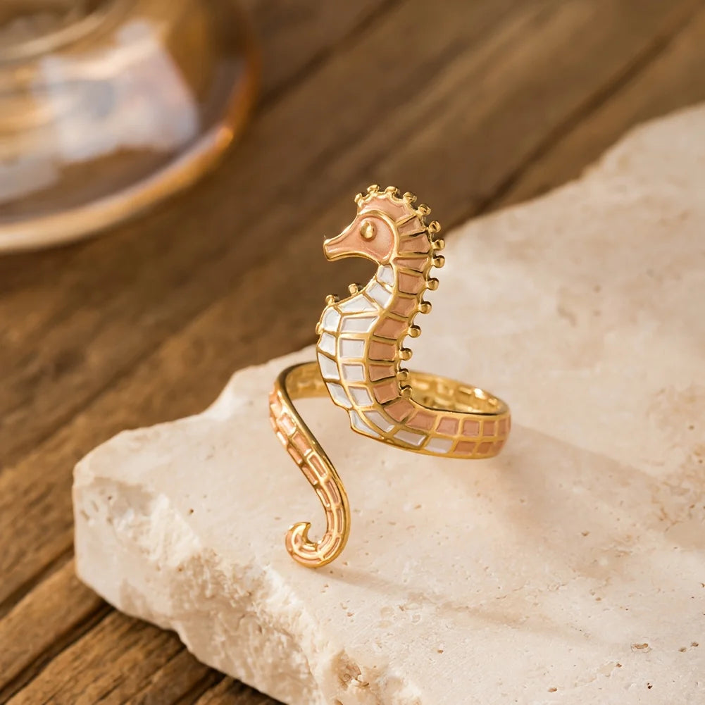 Beige zeepaardje schelp ring