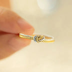 Elegante ring met knoop