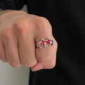 Open ring met dubbele sterren in retro streetwearstijl rood