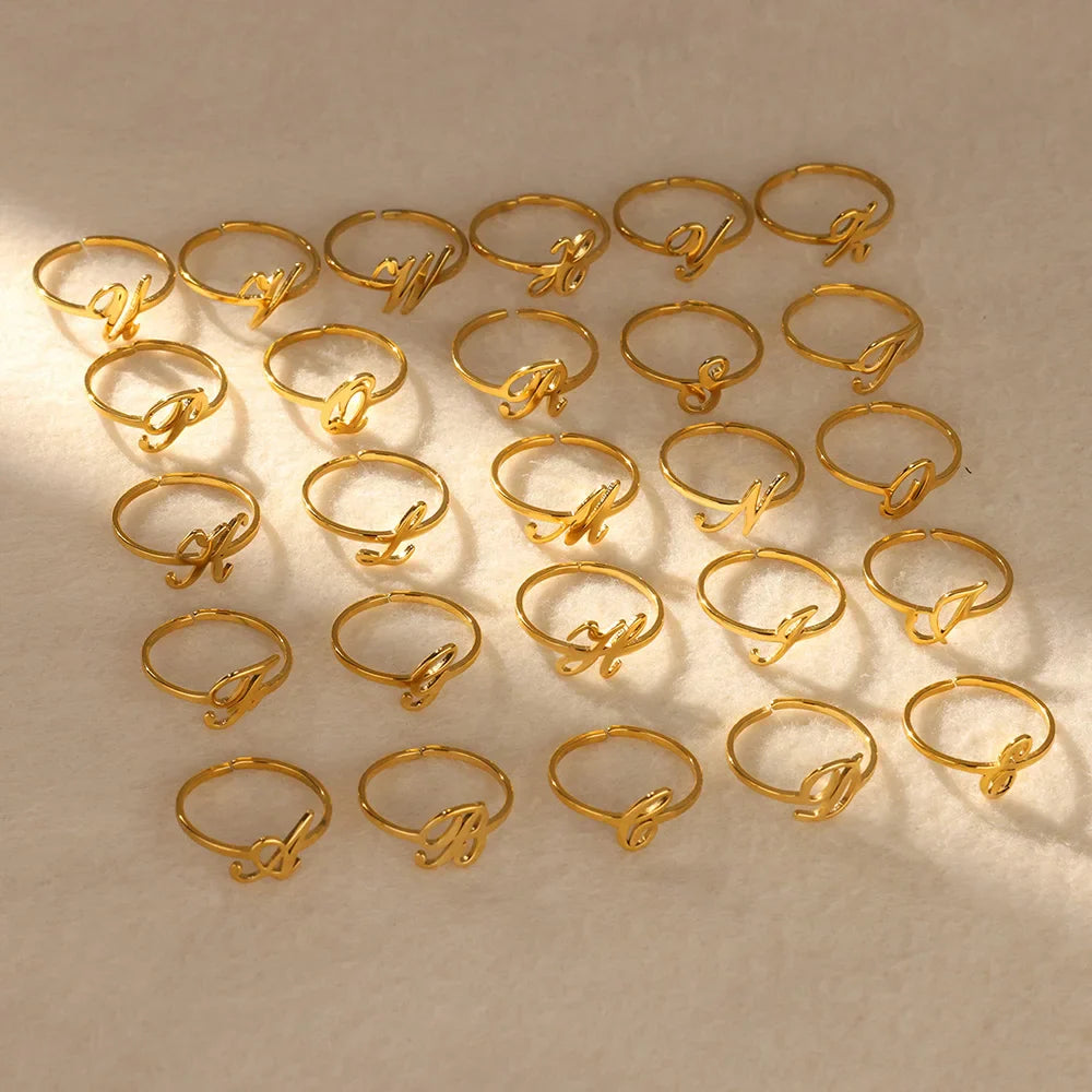 Fijne gepersonaliseerde ring met initiaal