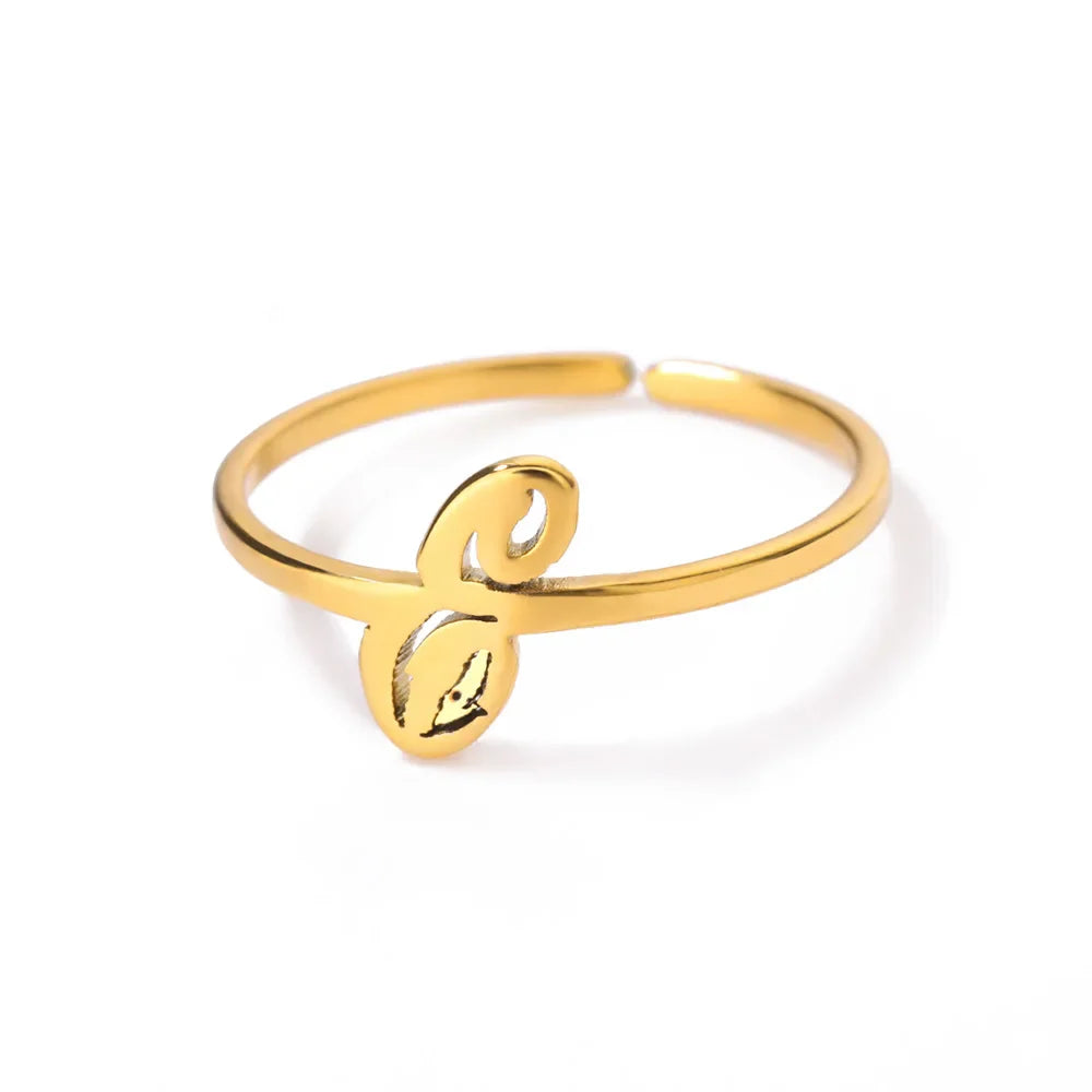 Fijne gepersonaliseerde ring met initiaal e