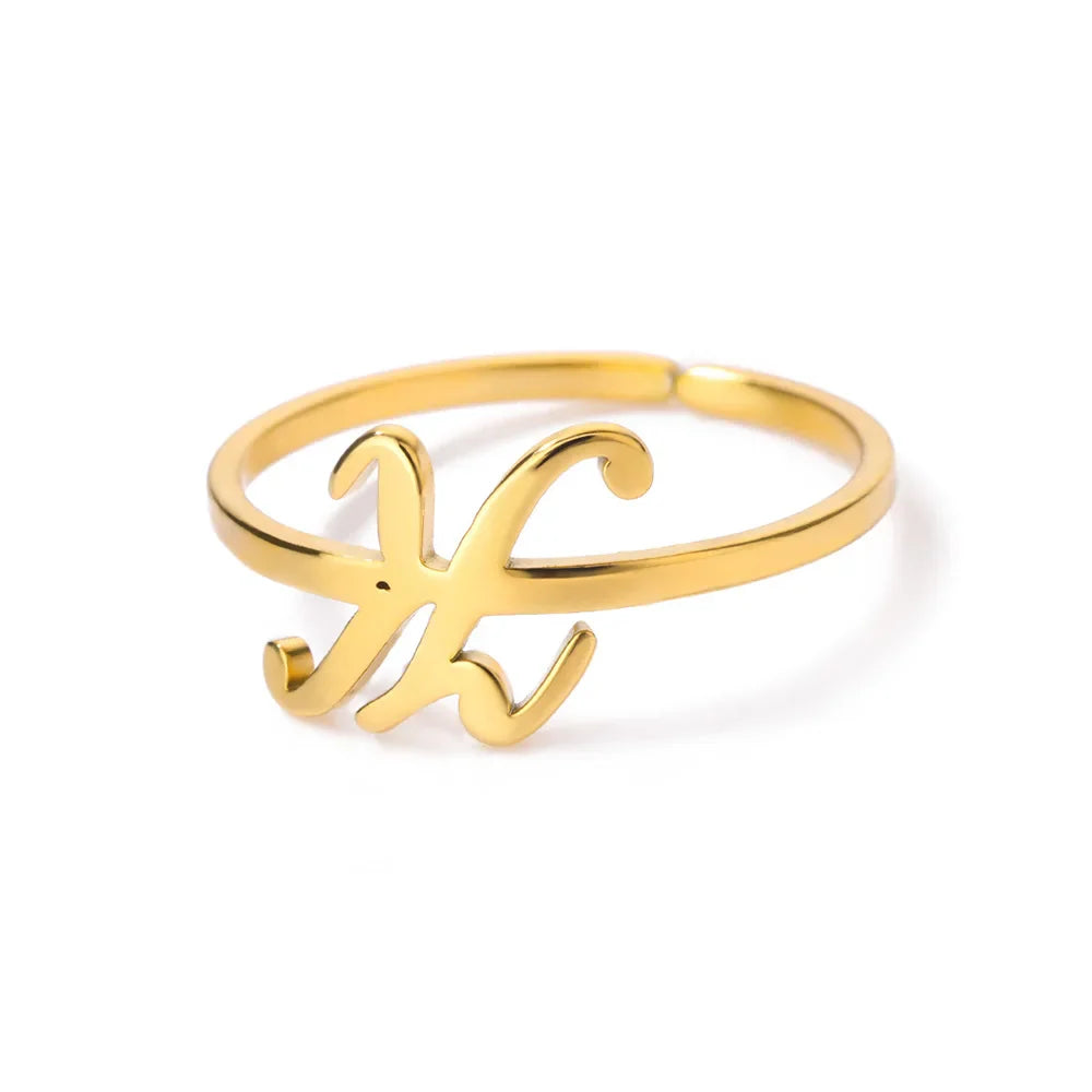 Fijne gepersonaliseerde ring met initiaal k