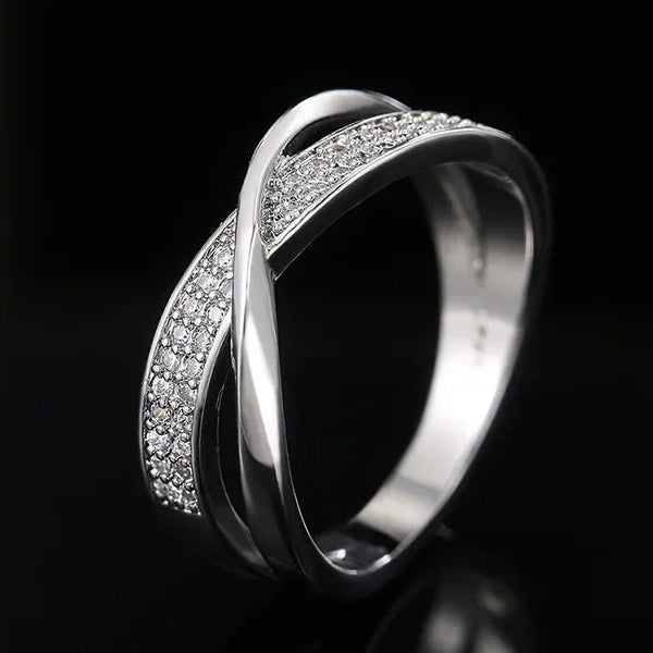 Oneindigheidsring met verstrengelde linten  zilver