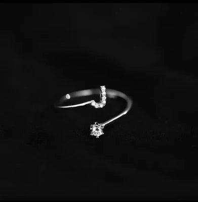 Initialenring voor dames j