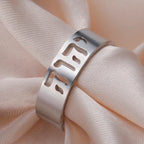 Brede ring met Joodse Hebreeuwse gravure in zilver