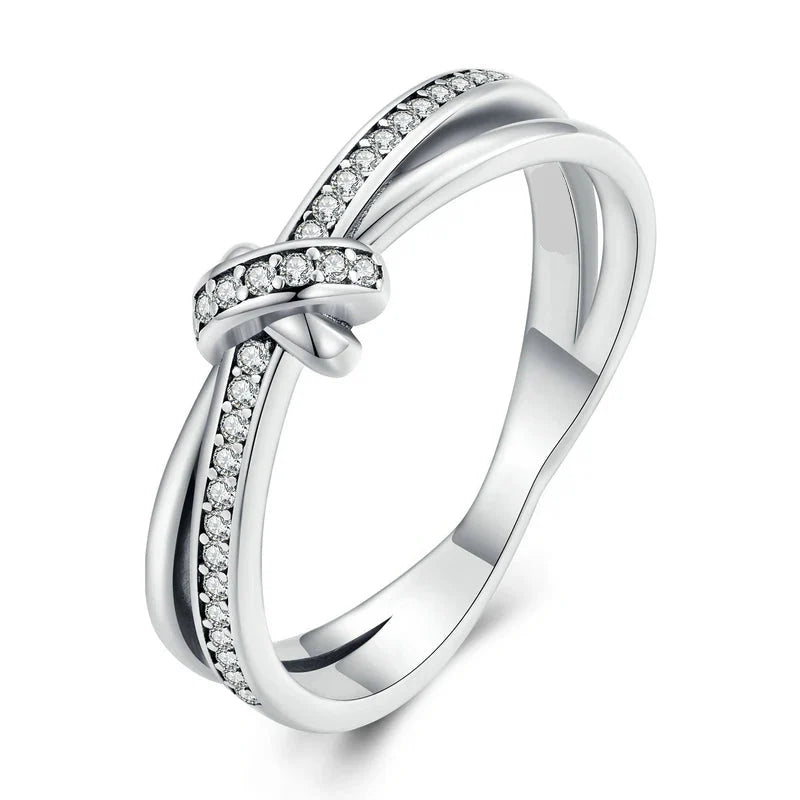 Ring met strik en zilverkleurige strass