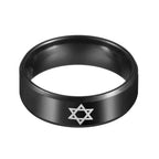 Zwarte ring met de <span data-glossary-id="star-of-david">Davidster</span>, joods symbool