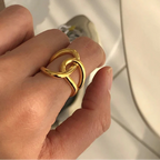 Originele ring met knoop in goud