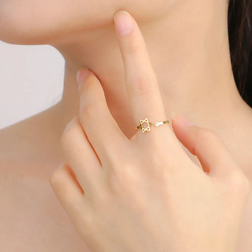Open ring met de symbolische Joodse <span data-glossary-id="star-of-david">Davidster</span> in goud