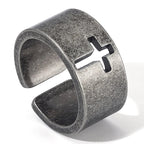 Open ring met gepatineerd kruis