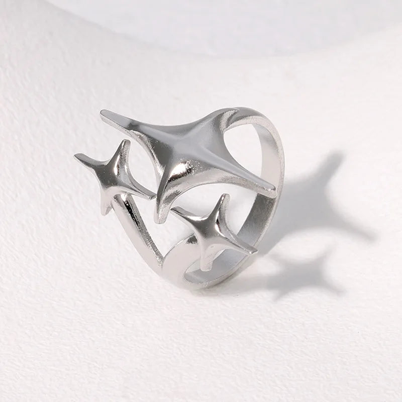 Open ring met dubbele sterren zilver
