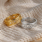 Damesring met symbolische joodse <span data-glossary-id="stars-of-david">Davidsterren</span> 