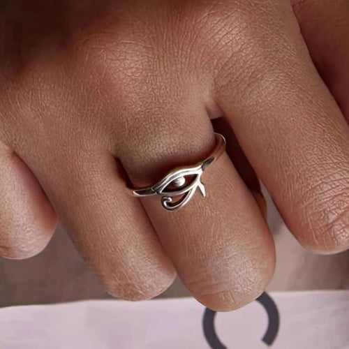 Ring in Egyptische stijl Oog van Horus zilver