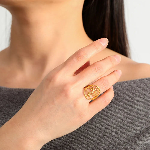 Symbolische Joodse ring met Hebreeuwse gravure <span data-glossary-id="etoile-de-david">Davidster</span> en Haï Chai goud