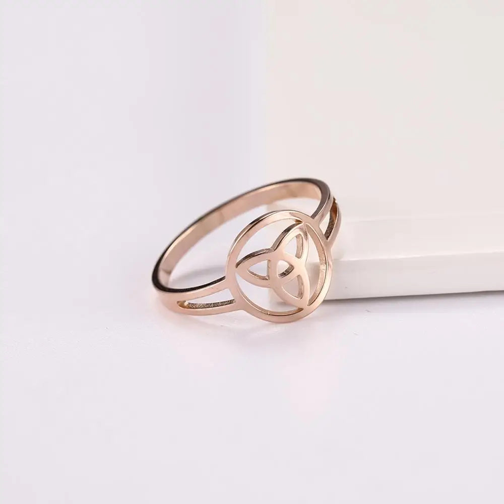 Bague Triquetra Noeud de la Trinité Irlandais or rose