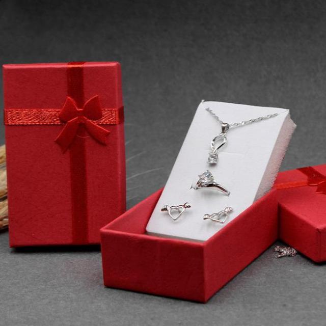 Doos voor 3 tot 4 sieraden 