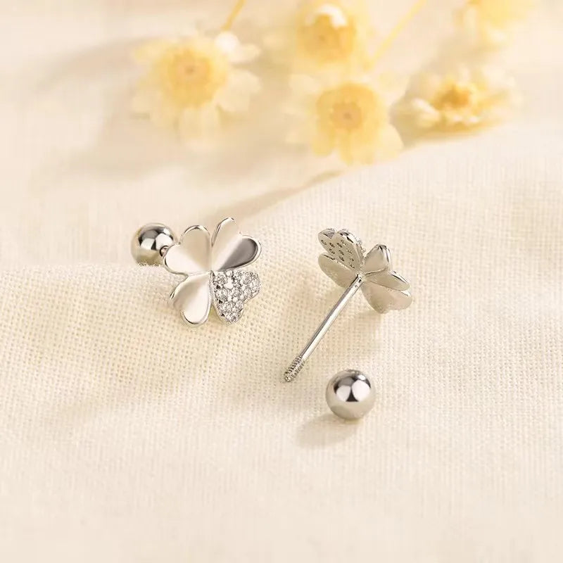 Boucles d'Oreilles Clou en Feuille de Trèfle à 4 Feuilles avec Zircon