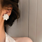 Boucles d'Oreilles Clou Fleur Blanche