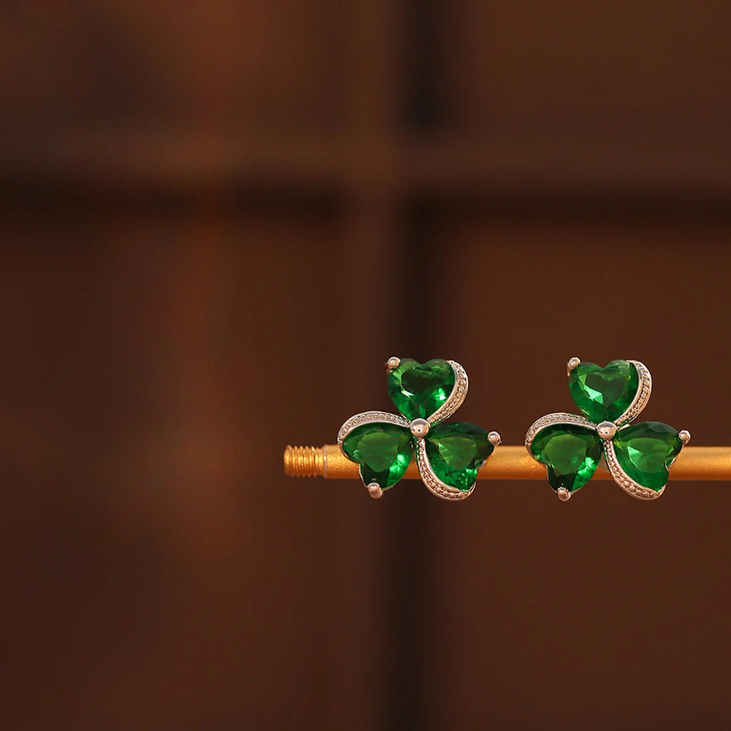 Boucles d'Oreilles Clou Trèfle à 3 Feuilles Vert Emeraude et Zircon argent