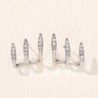 Elegante oorbellen met drieklauw strass 