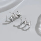 Elegante oorbellen met drieklauw strass 