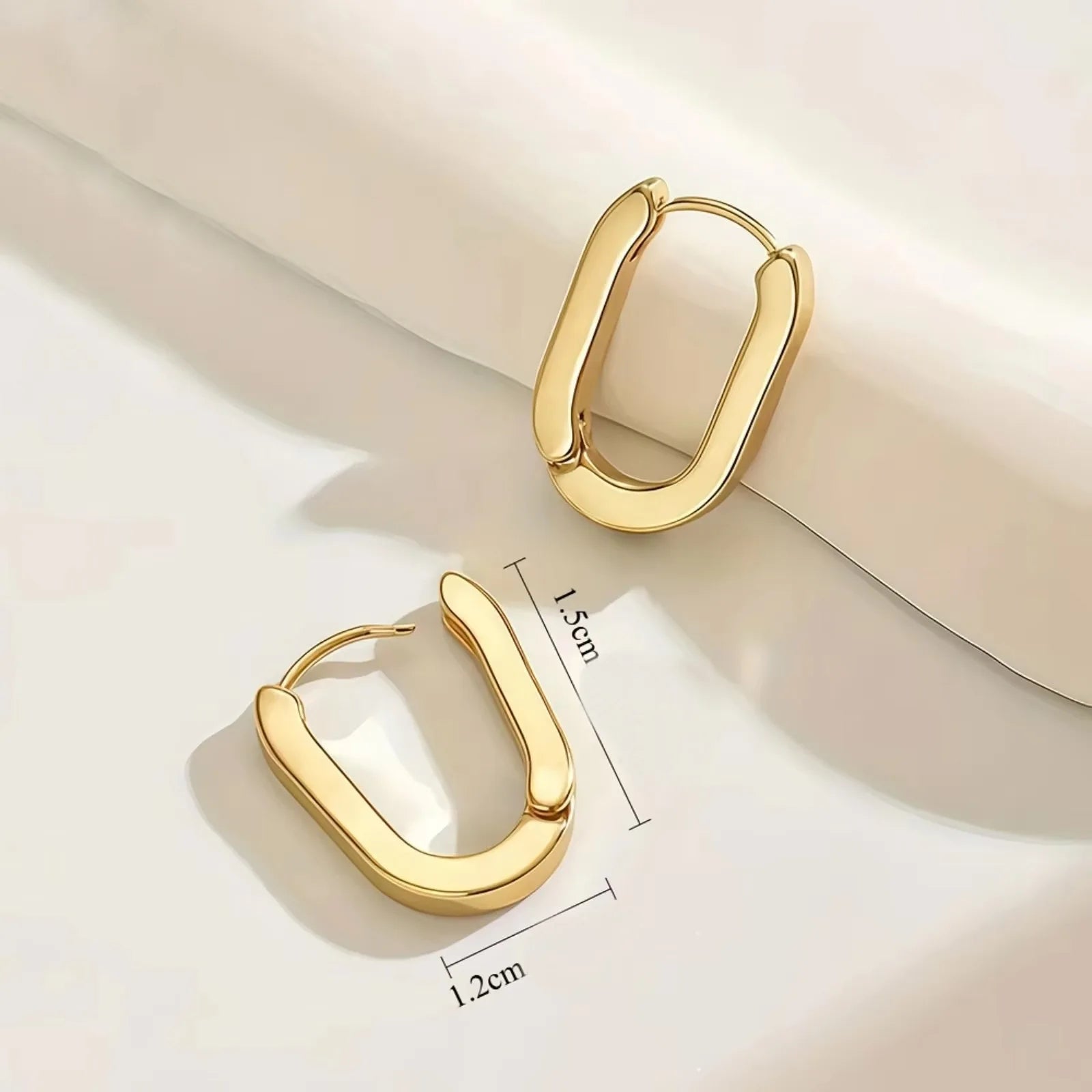 Boucles d'oreilles géométriques élégantes