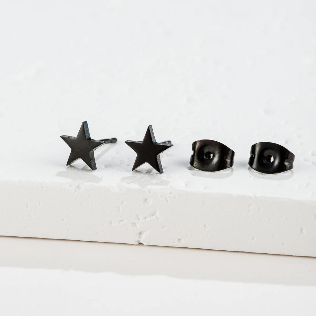 Boucles d'Oreilles Légères Clou Etoile noir