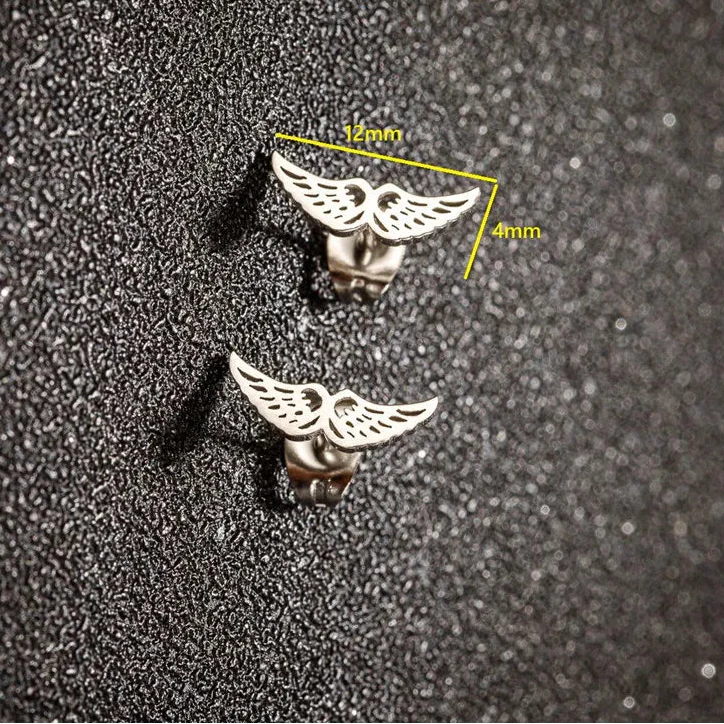 Minimalistische oorbellen met engelenvleugels 