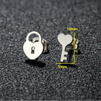 Minimalistische oorbellen sleutel en slot zilver