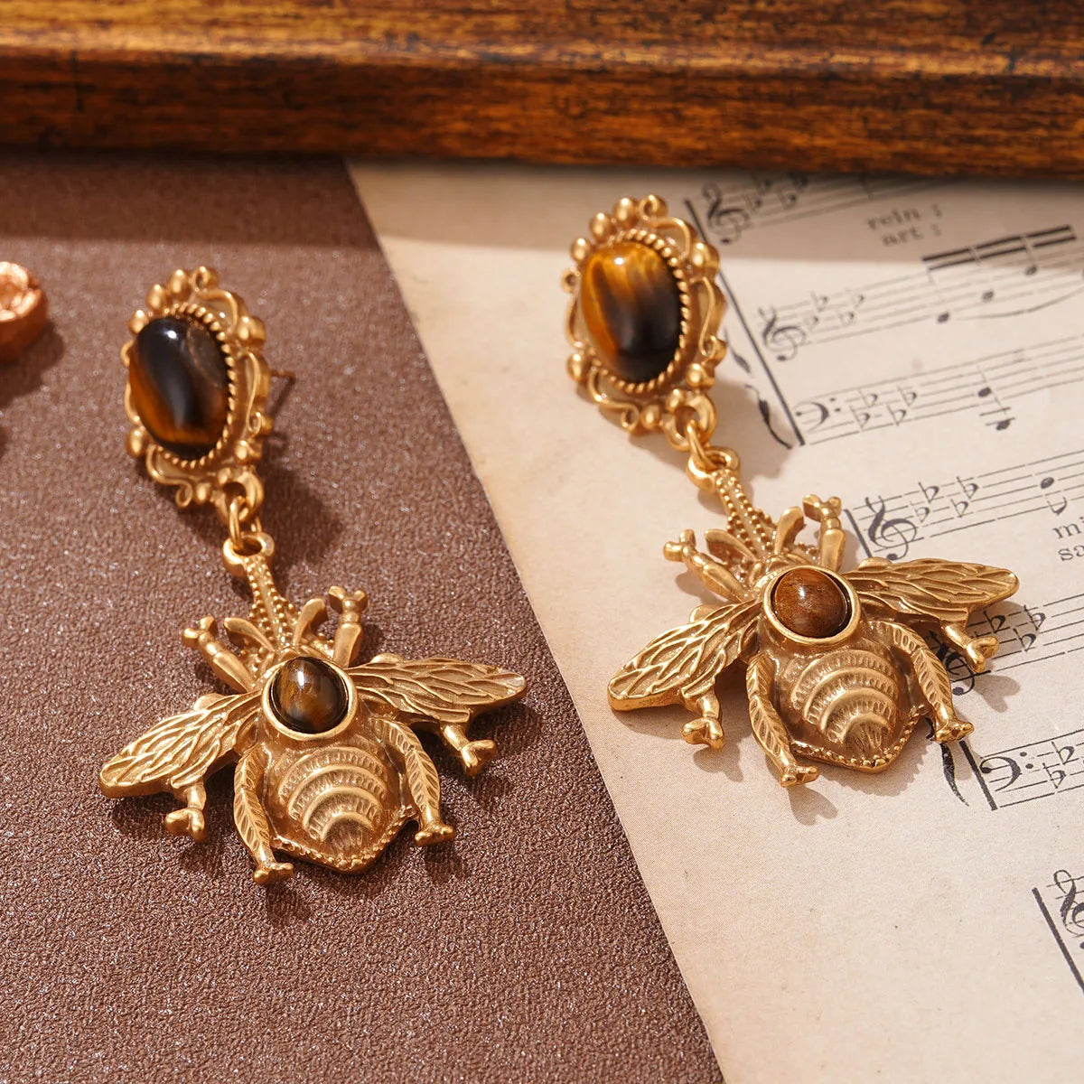 Oorhangers met bij tijgeroog