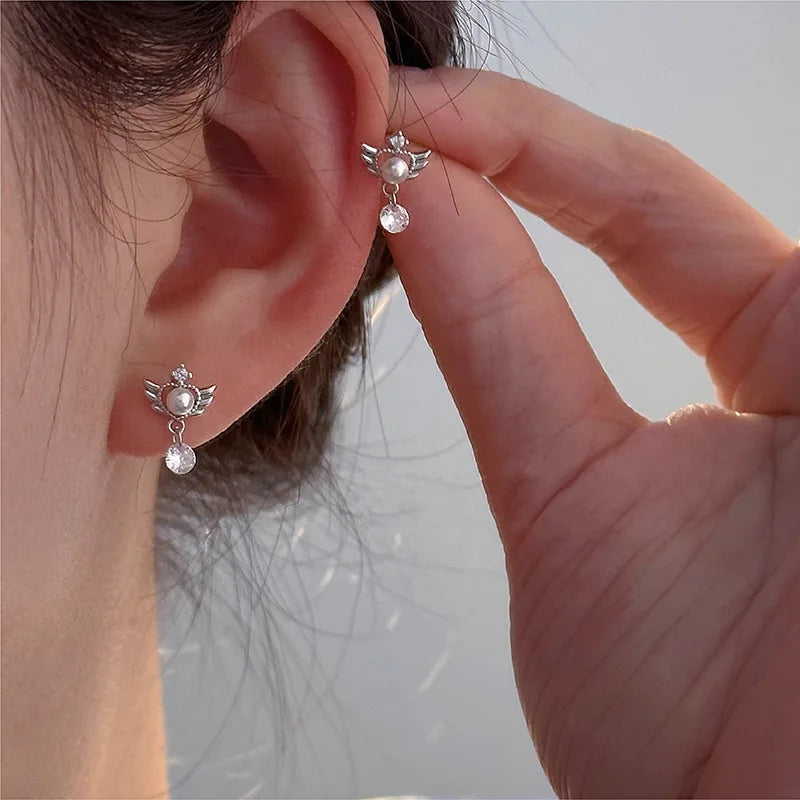 Druppelvormige oorbellen met engelenvleugels