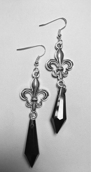 Boucles d'Oreilles Pendantes Fleur De Lys Femme